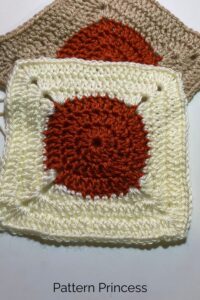 Crochet a Circle into a Square – Easy Tutorial from Pattern Princess